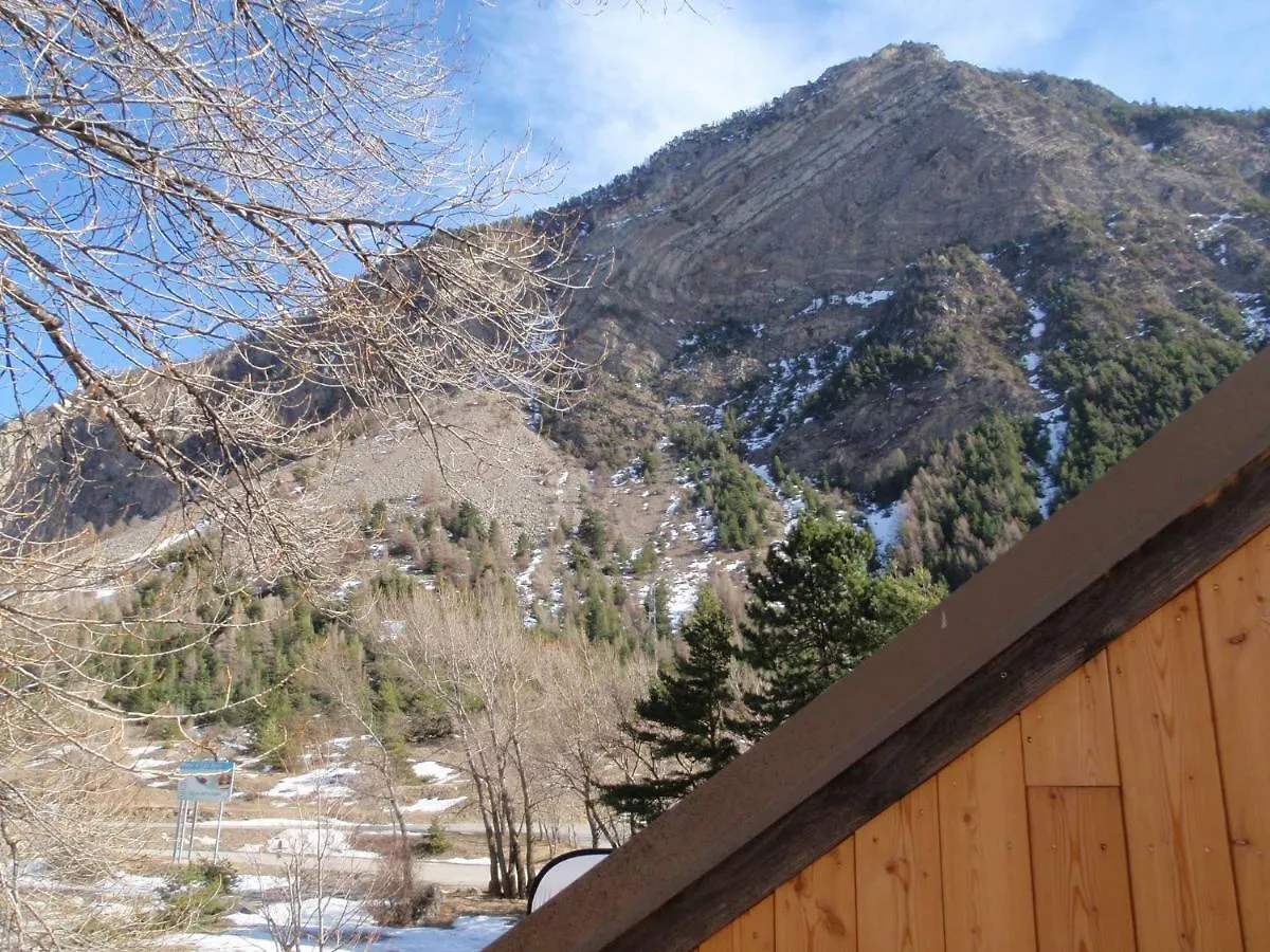 Apartment Le Chalet Du Sersas Saint-Clement sur Durance